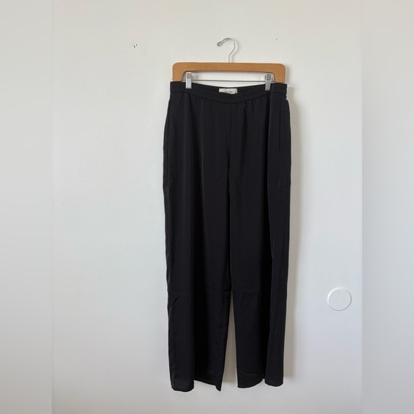Abercrombie & Fitch Drapey Pull-On Pant – Black – Size Small - Picture 2 of 5